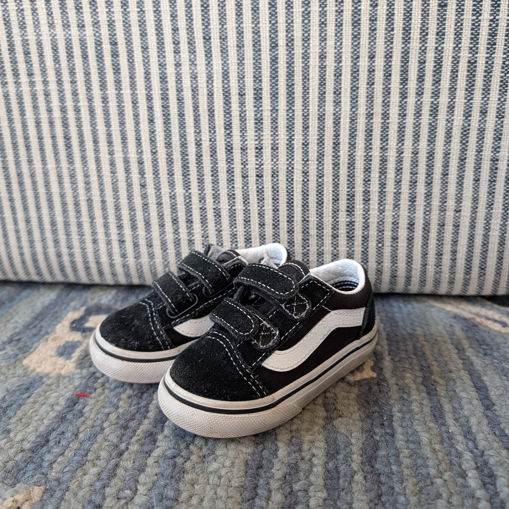 Vans Toddler Black Velcro Sneakers